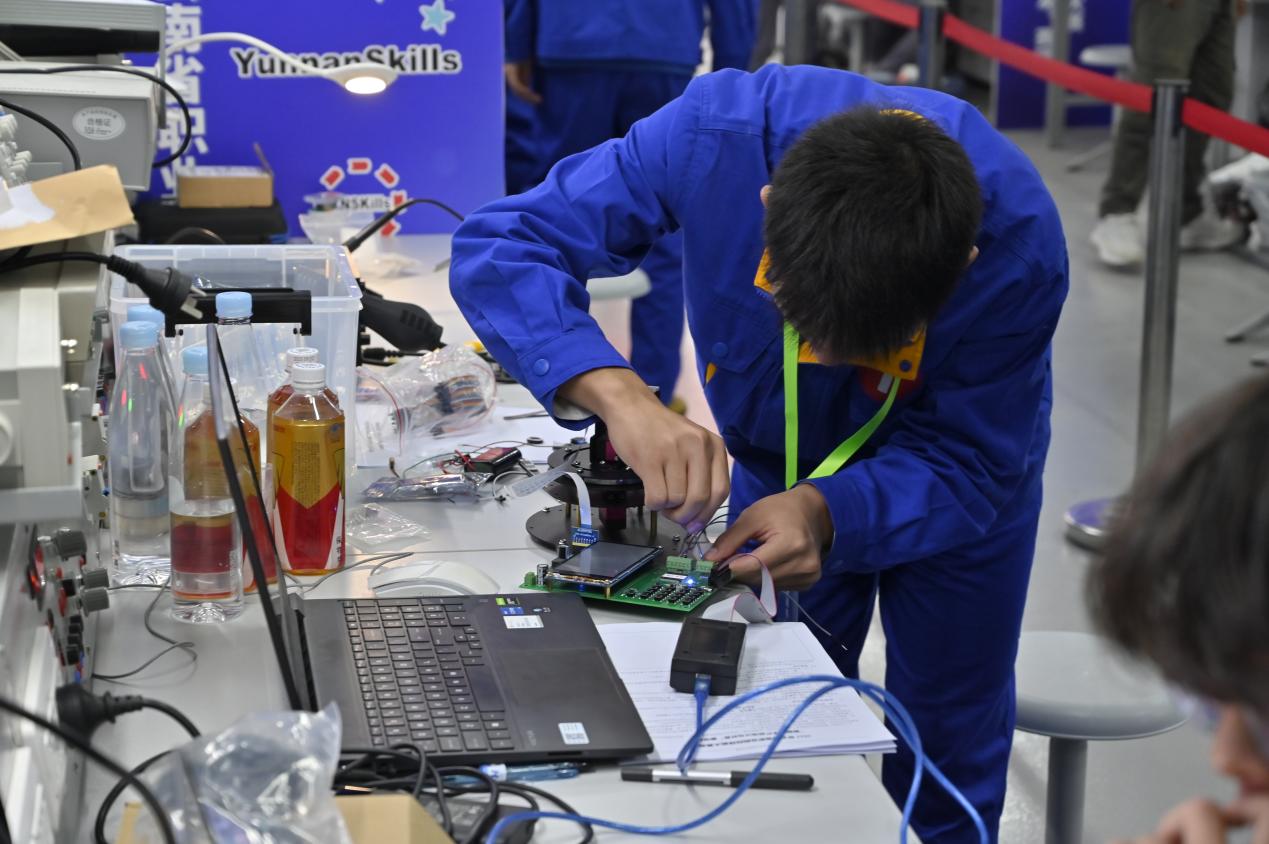 智創(chuàng)未來(lái)，技展風(fēng)采——我校成功承辦2023年云南省職業(yè)院校技能大賽“智能電子產(chǎn)品設(shè)計(jì)與開(kāi)發(fā)”賽項(xiàng)